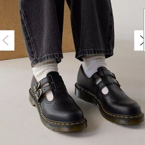 Dr. Martens- “Mary Jane” 8065